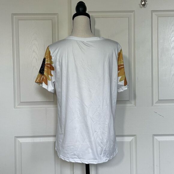 Newchic Sunflowers and Butterflies Cute V-Neck Short Sleeve Top Tee, Large - Picture 3 of 6